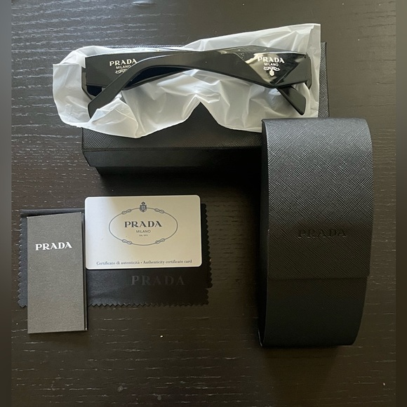 Prada sunglasses - Picture 2 of 5
